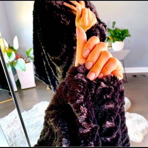 NEW! Plush Black Poncho. Warm & Cozy! OS - Picture 3 of 3